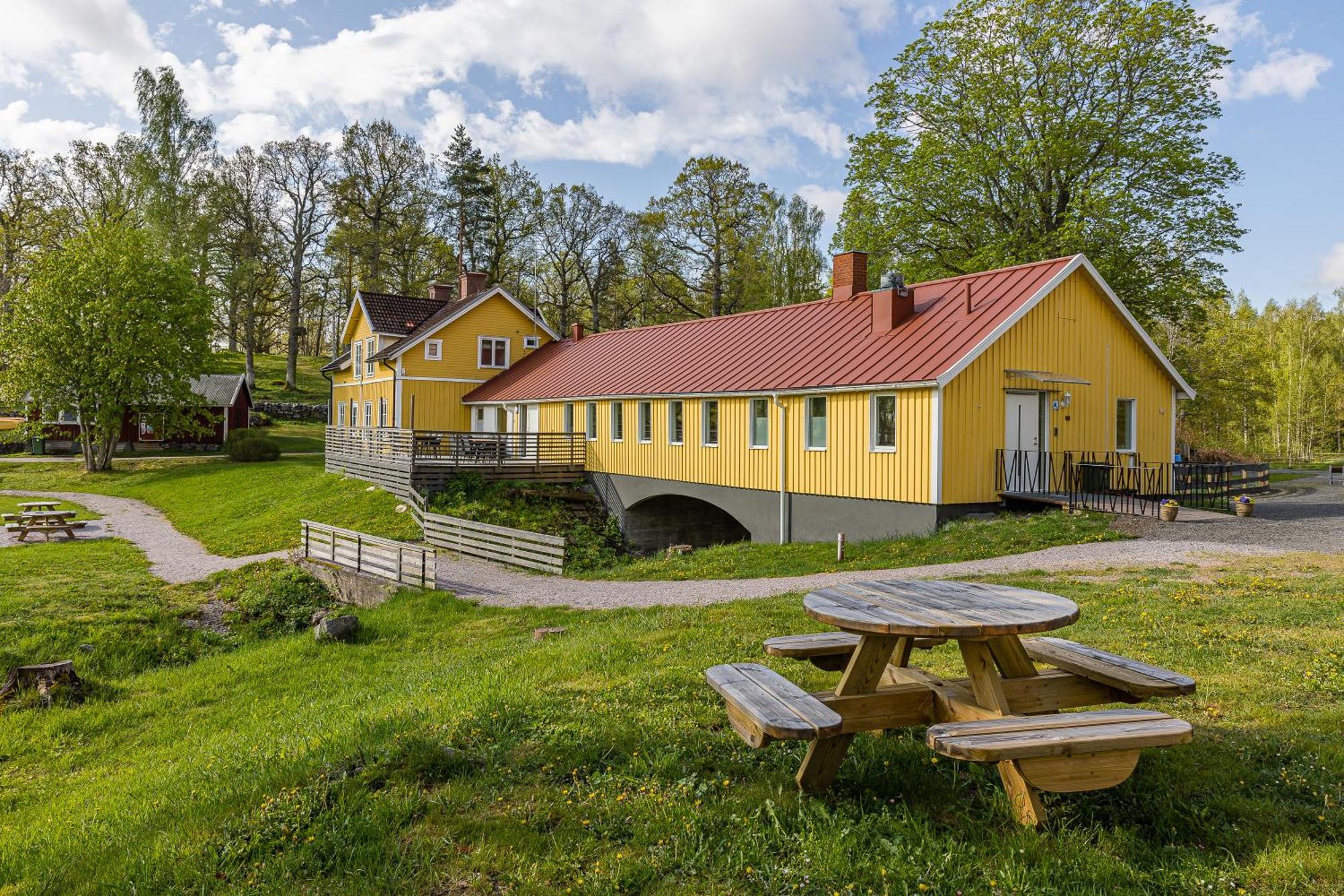 Marsbaecken Hostel Vastervik Bagian luar foto